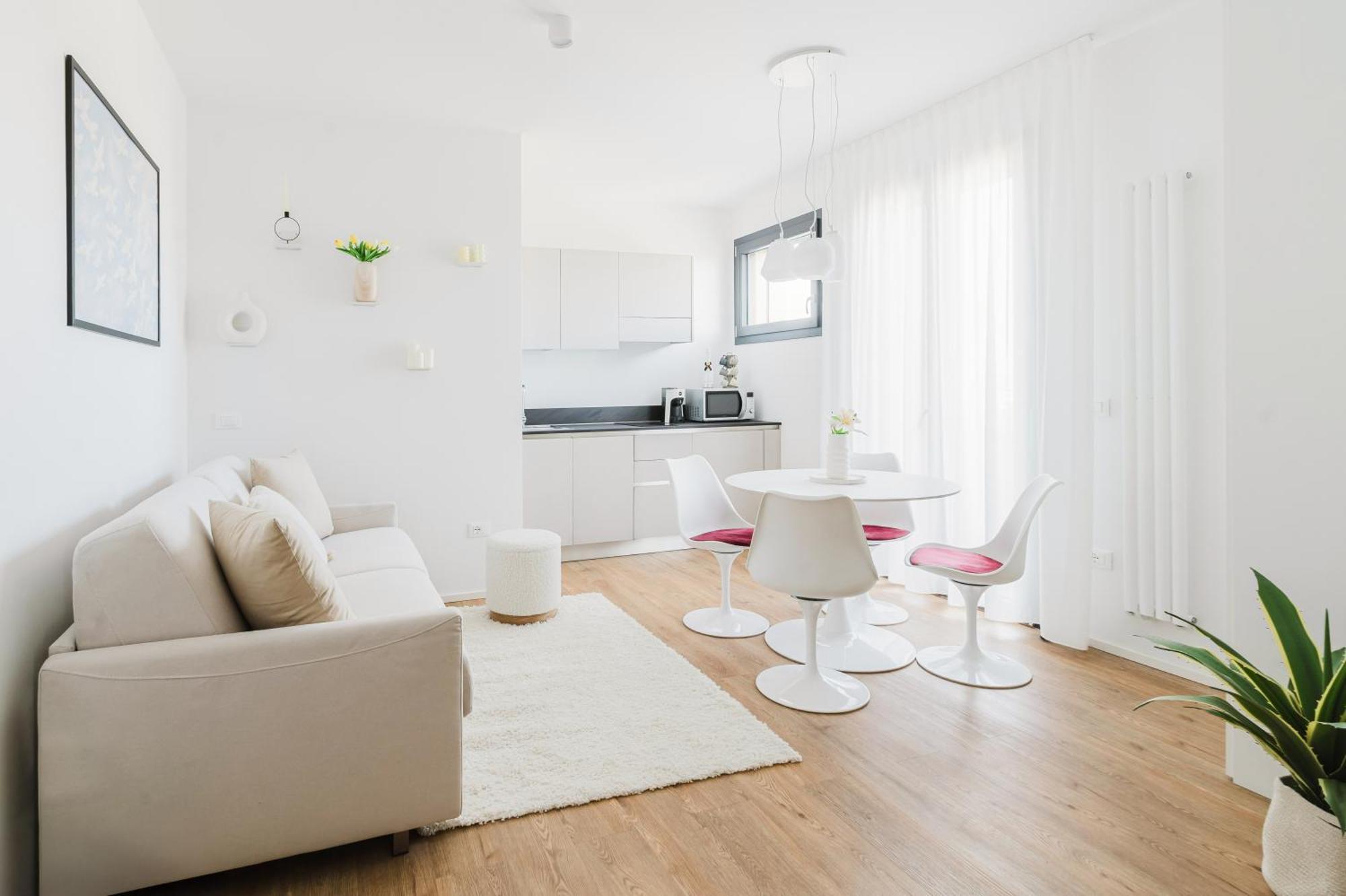 Altamarea The Level Apartment