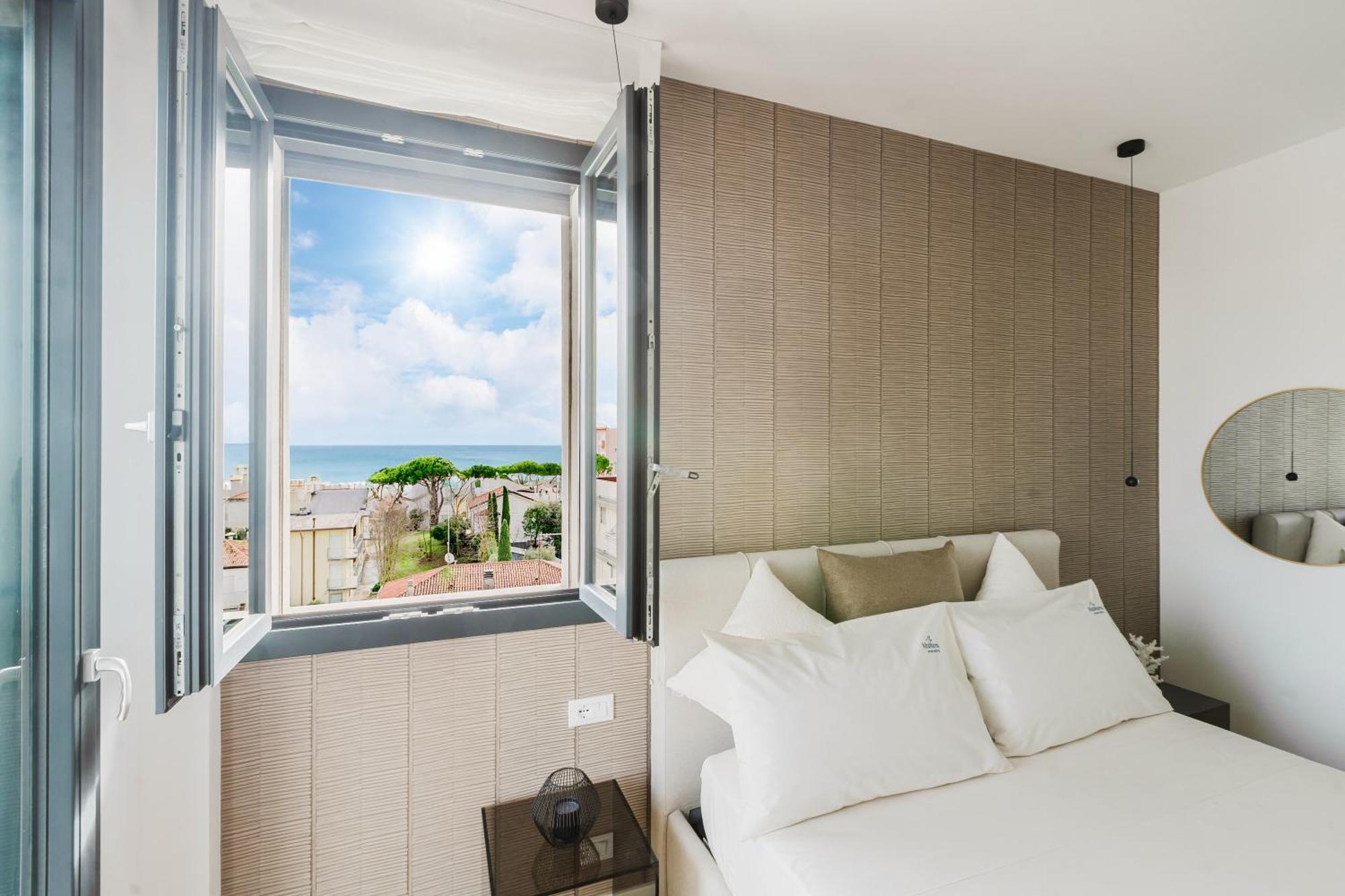 Altamarea The Level Apartment